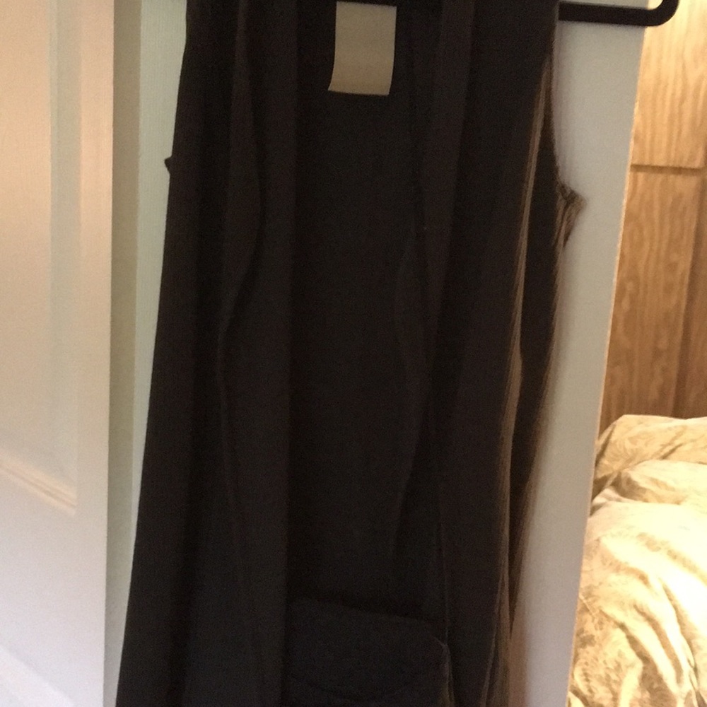 Cut.loose small long cotton vest charcoal.